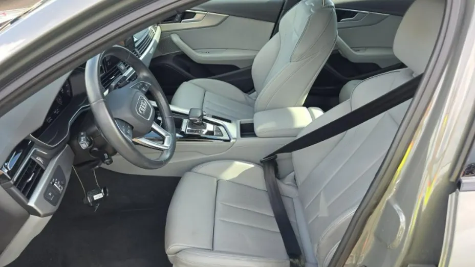 AUDI A4 -
