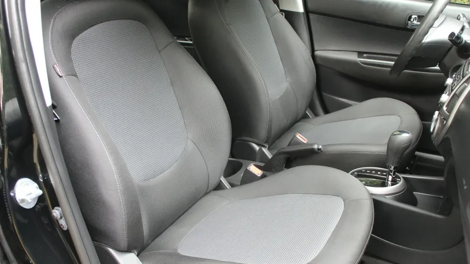 HYUNDAI i20 -