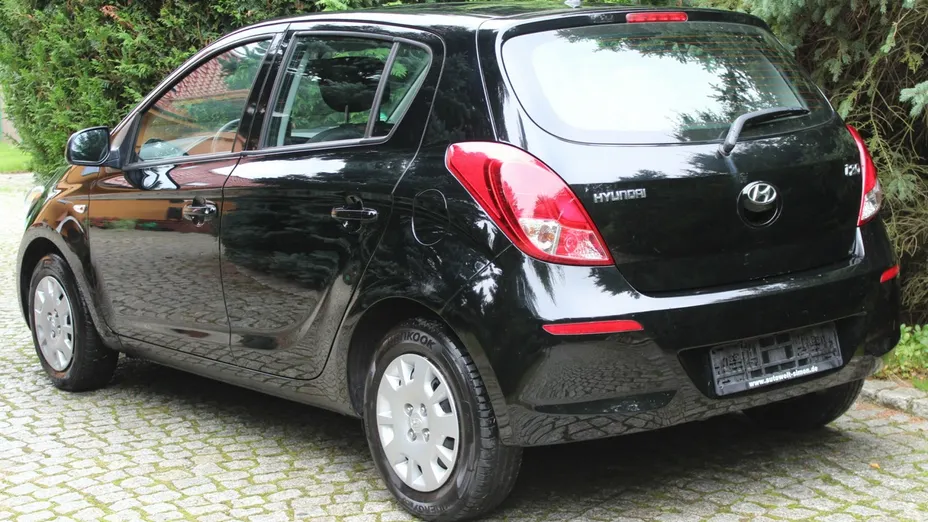 HYUNDAI i20 -
