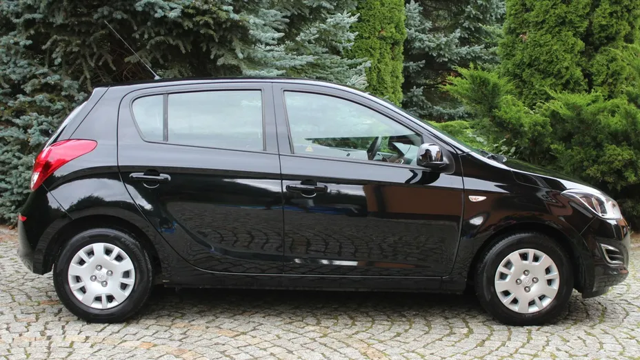 HYUNDAI i20 -