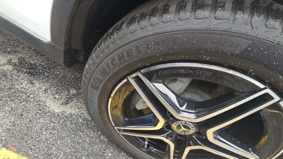 MERCEDES-BENZ GLC -