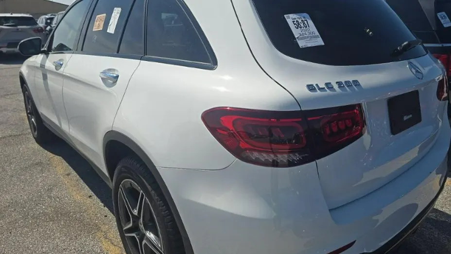 MERCEDES-BENZ GLC -