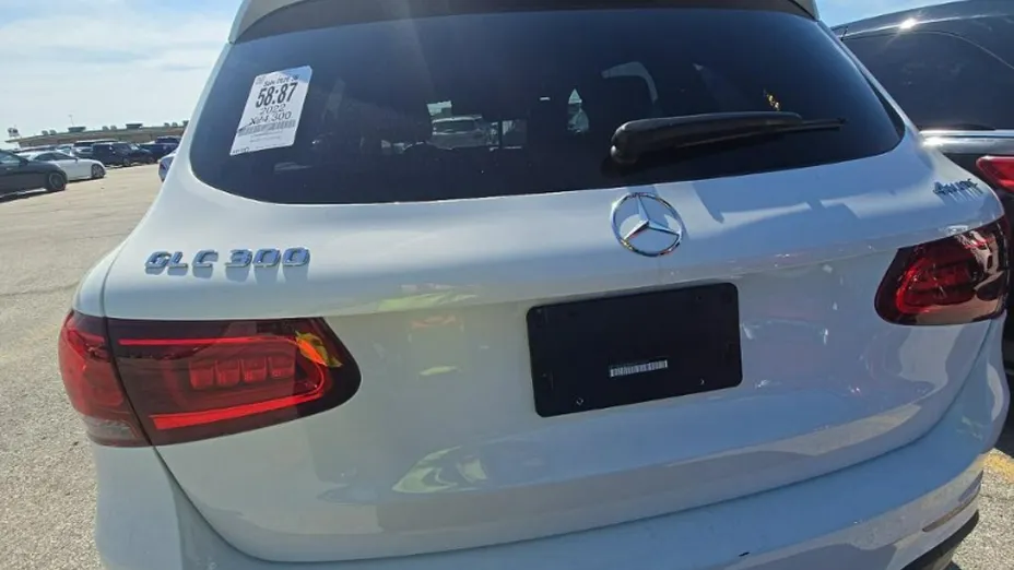 MERCEDES-BENZ GLC -