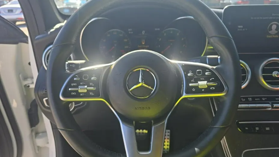 MERCEDES-BENZ GLC -