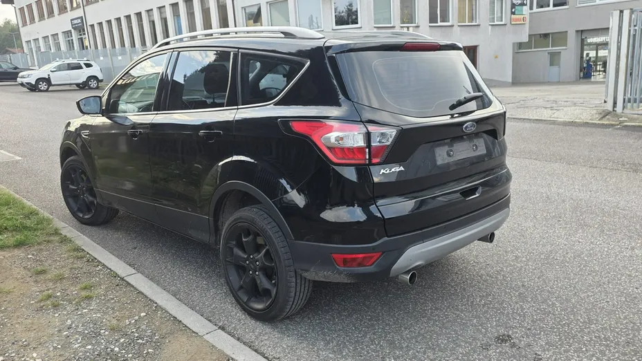 FORD Kuga -