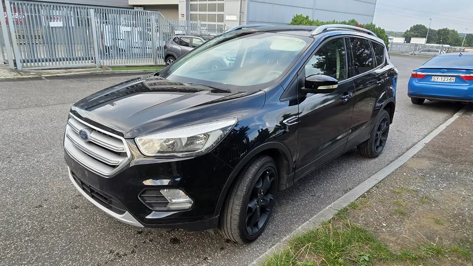 FORD Kuga -