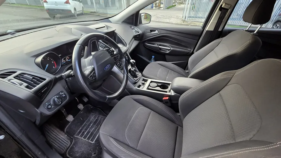 FORD Kuga -
