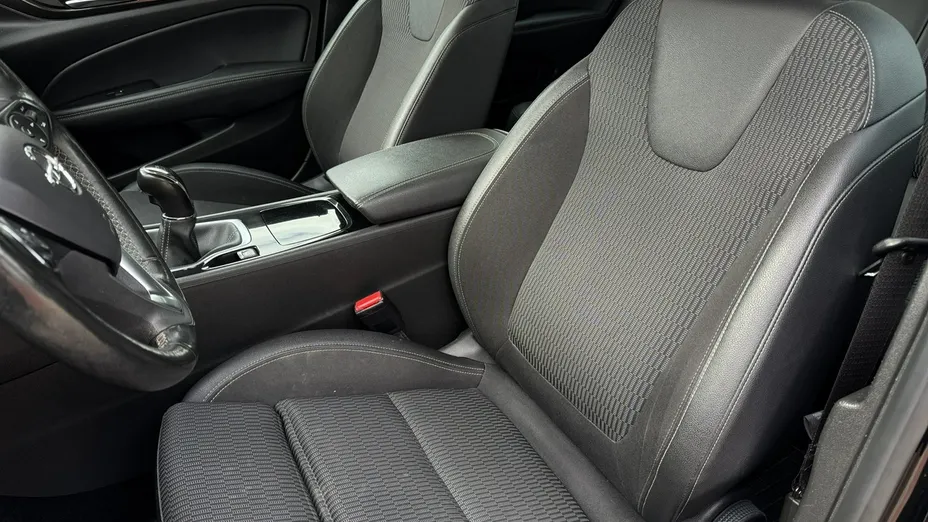 OPEL Insignia -