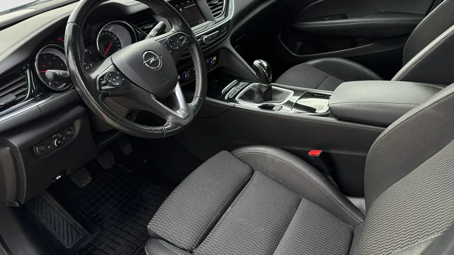 OPEL Insignia -