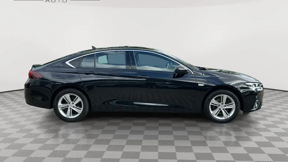 OPEL Insignia -