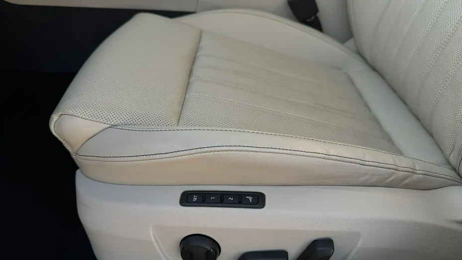 SKODA Superb -