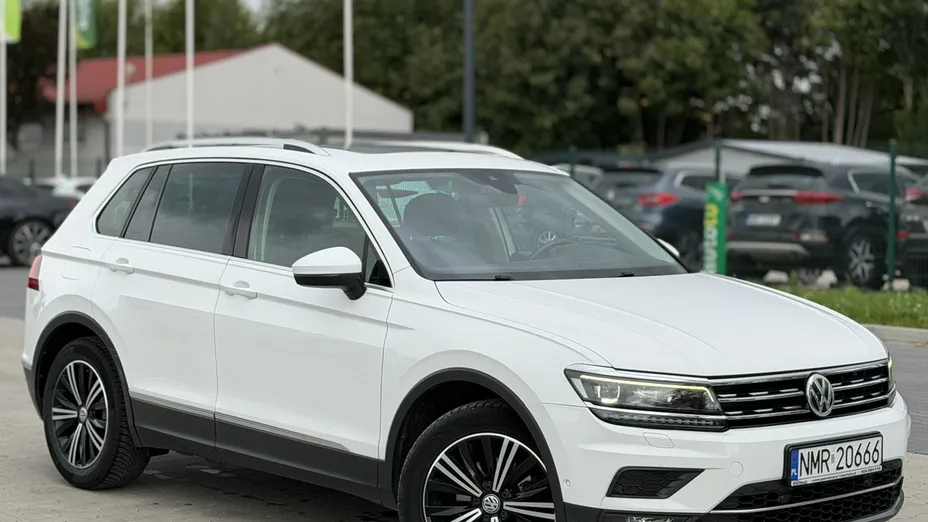 VOLKSWAGEN Tiguan -