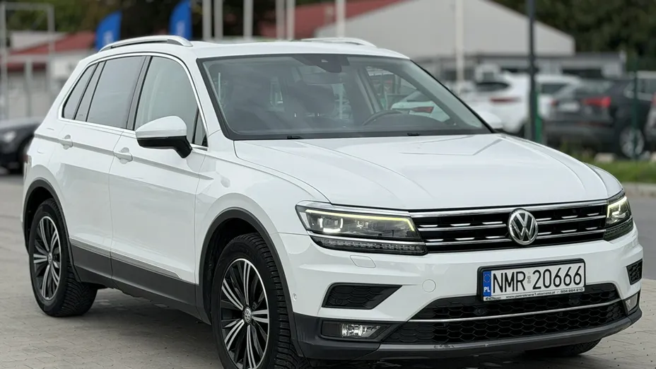 VOLKSWAGEN Tiguan -