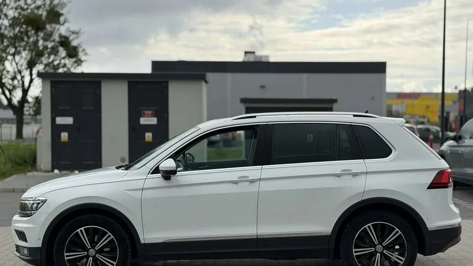 VOLKSWAGEN Tiguan -