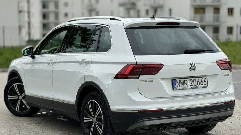 VOLKSWAGEN Tiguan -