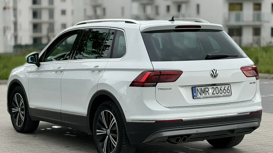 VOLKSWAGEN Tiguan -