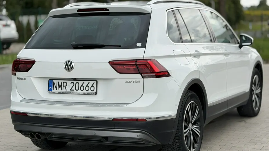 VOLKSWAGEN Tiguan -