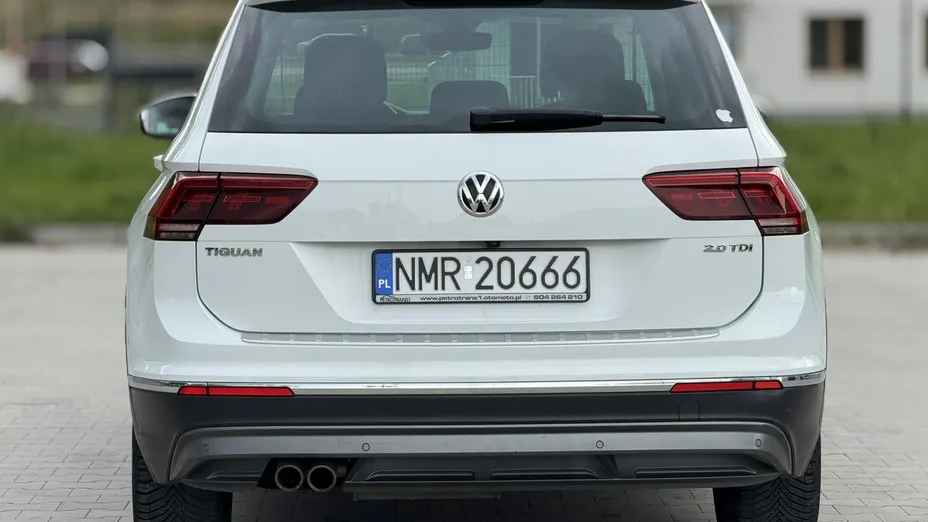 VOLKSWAGEN Tiguan -
