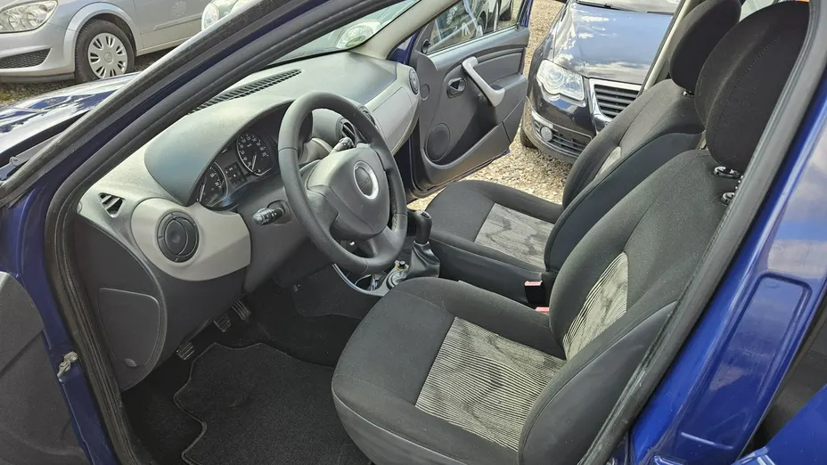 DACIA Sandero -
