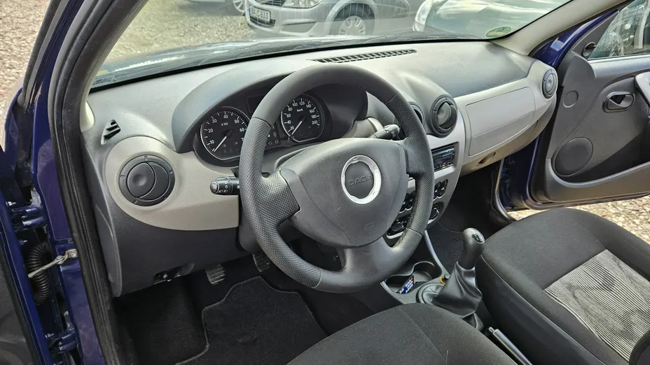 DACIA Sandero -