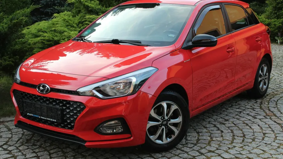 HYUNDAI i20 -
