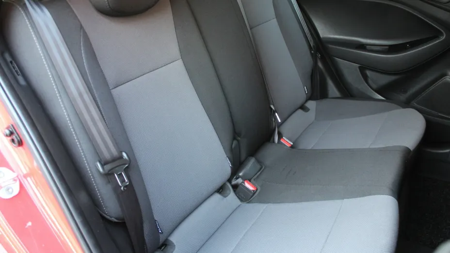 HYUNDAI i20 -