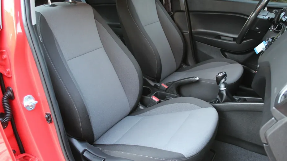 HYUNDAI i20 -