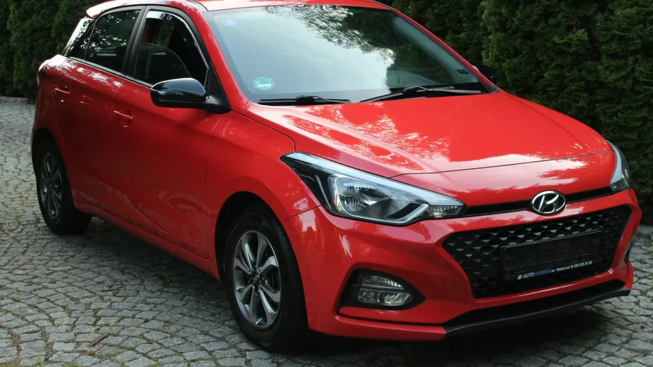 HYUNDAI i20 -