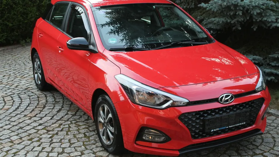 HYUNDAI i20 -
