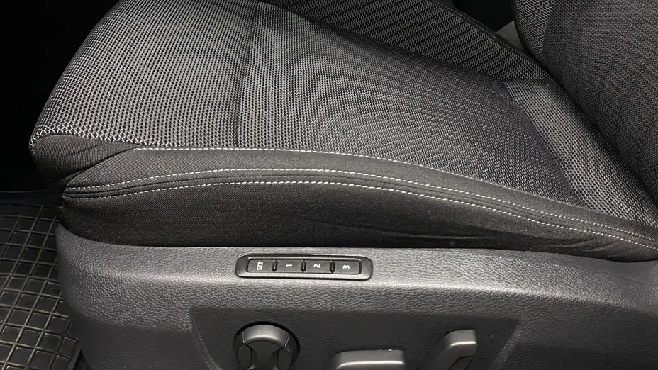 SKODA Superb -