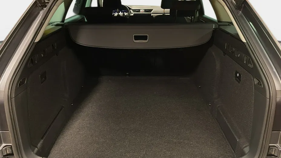 SKODA Superb -