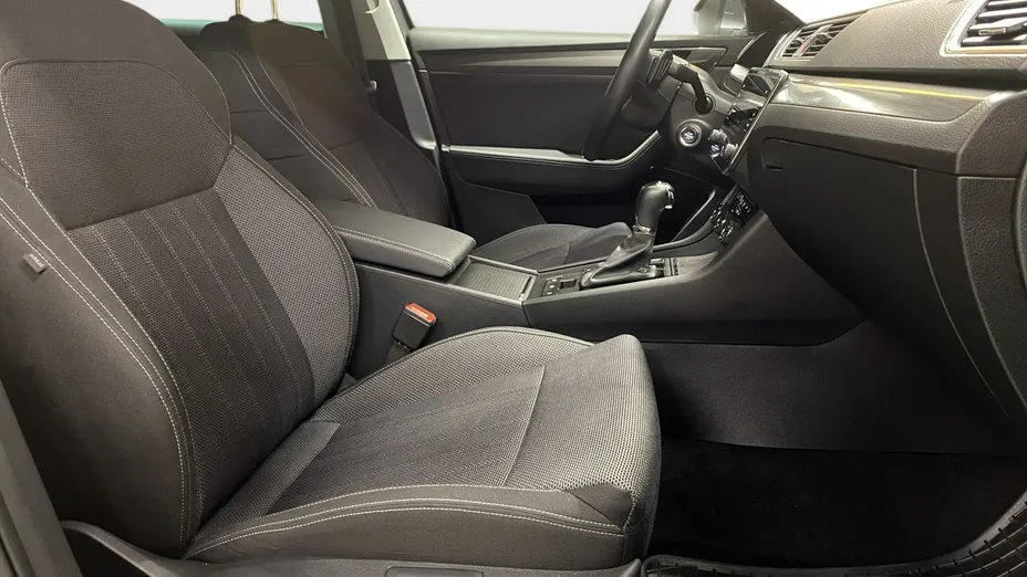 SKODA Superb -