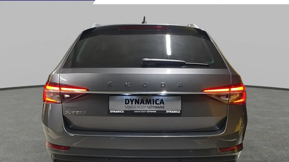 SKODA Superb -