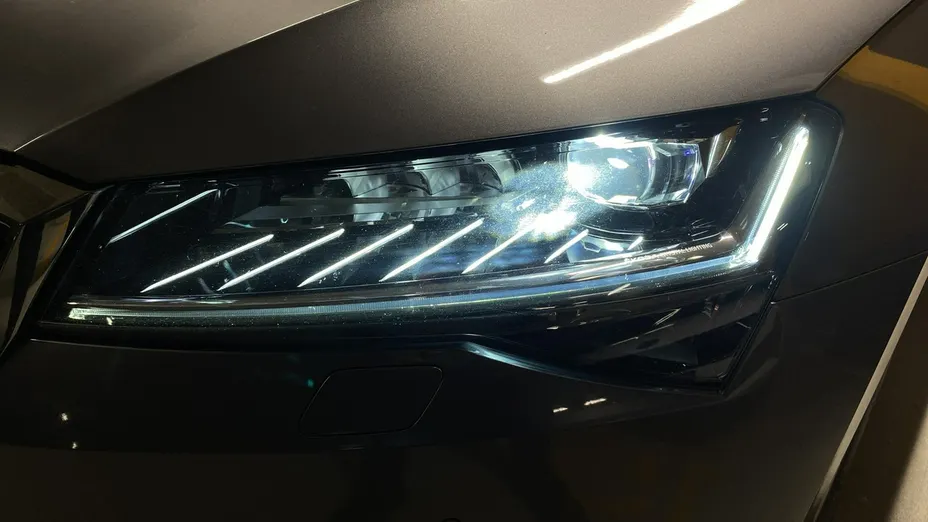 SKODA Superb -
