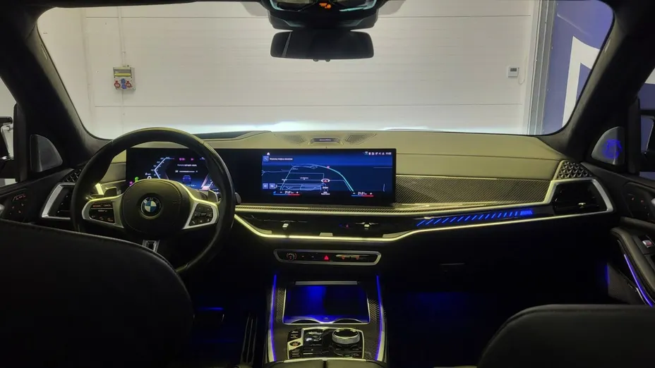 BMW X7 -