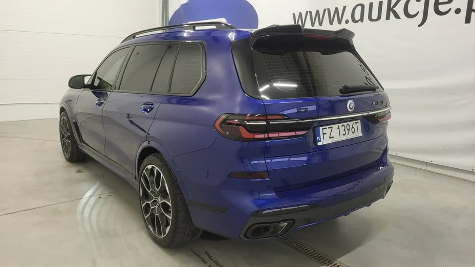 BMW X7 -