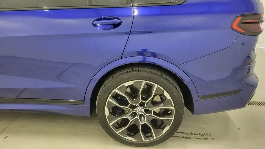 BMW X7 -