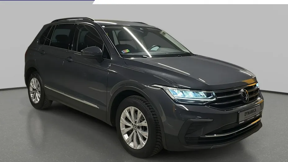 VOLKSWAGEN Tiguan -