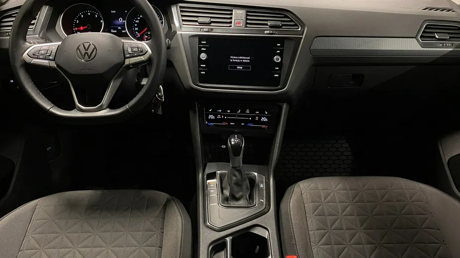 VOLKSWAGEN Tiguan -