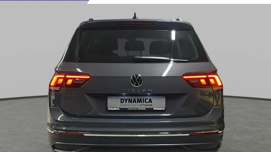 VOLKSWAGEN Tiguan -