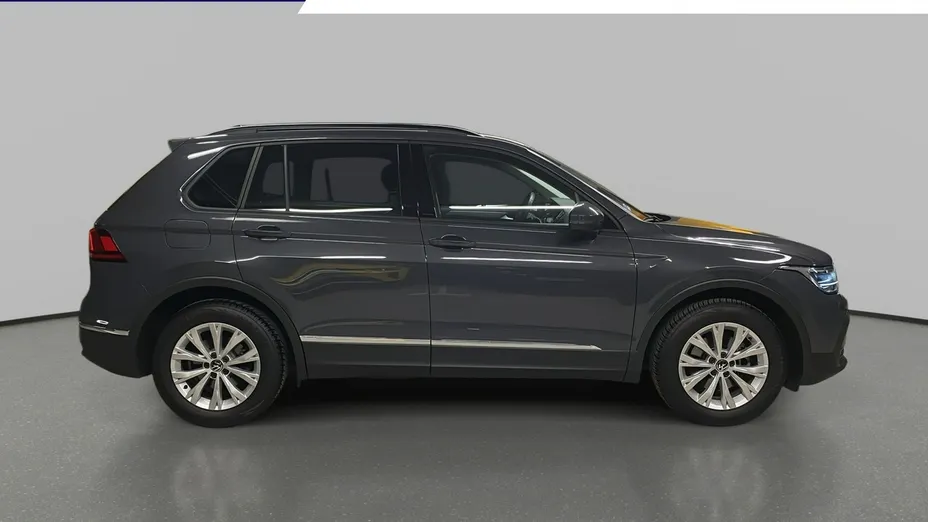 VOLKSWAGEN Tiguan -