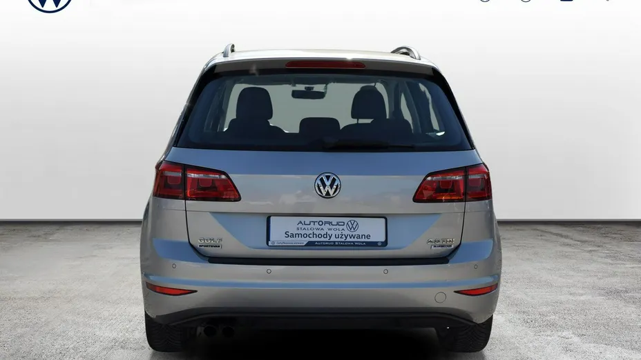 VOLKSWAGEN Golf Sportsvan -