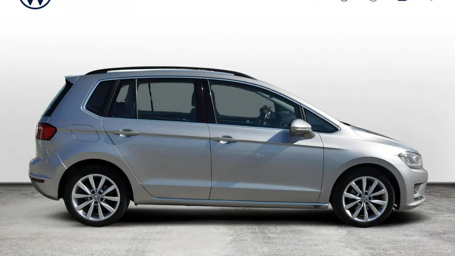 VOLKSWAGEN Golf Sportsvan -