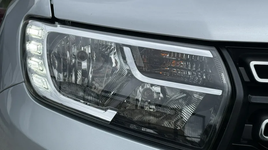 DACIA Logan -