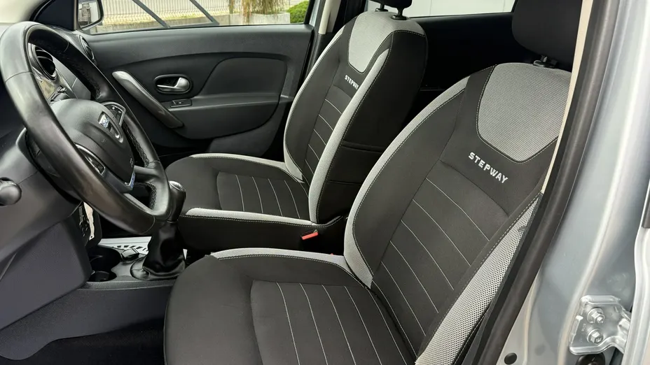 DACIA Logan -