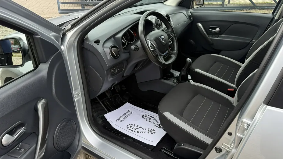 DACIA Logan -
