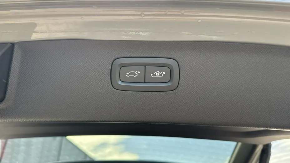 VOLVO XC90 -