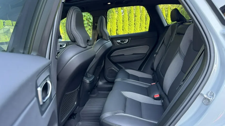 VOLVO XC60 -