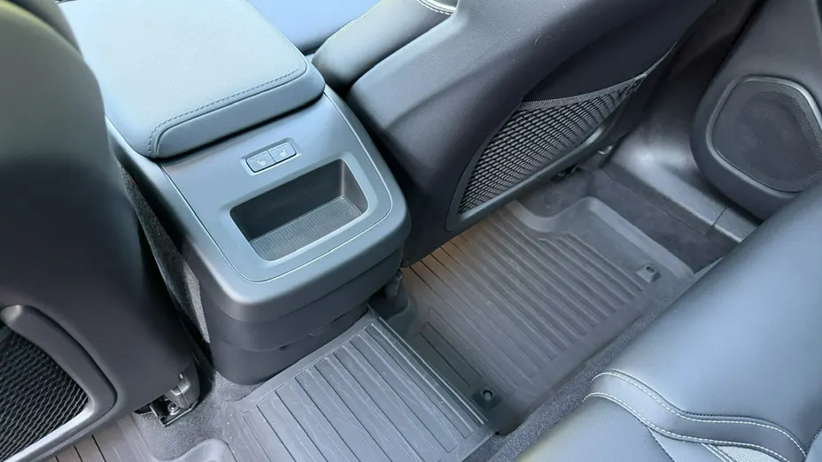 VOLVO XC60 -
