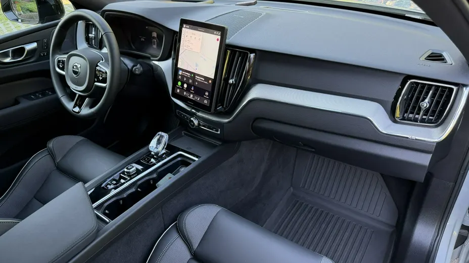 VOLVO XC60 -